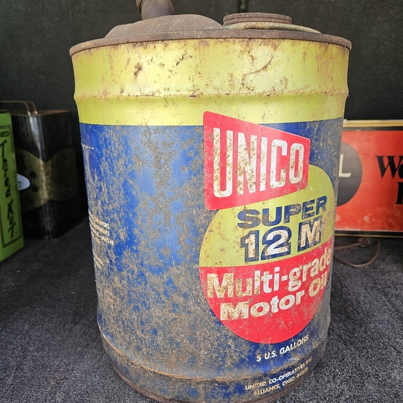 Vintage Old Unico 12 M Multi Grade Motor Oil Gallon Metal Oil Gas Can 5 Gallon - Picture 2 of 13